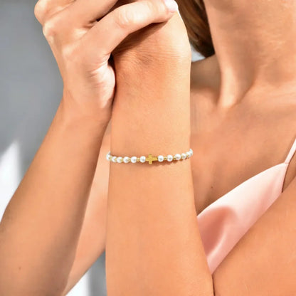 Brățară Reglabilă Perle &amp; Cruce Aurie 1+1 GRATIS